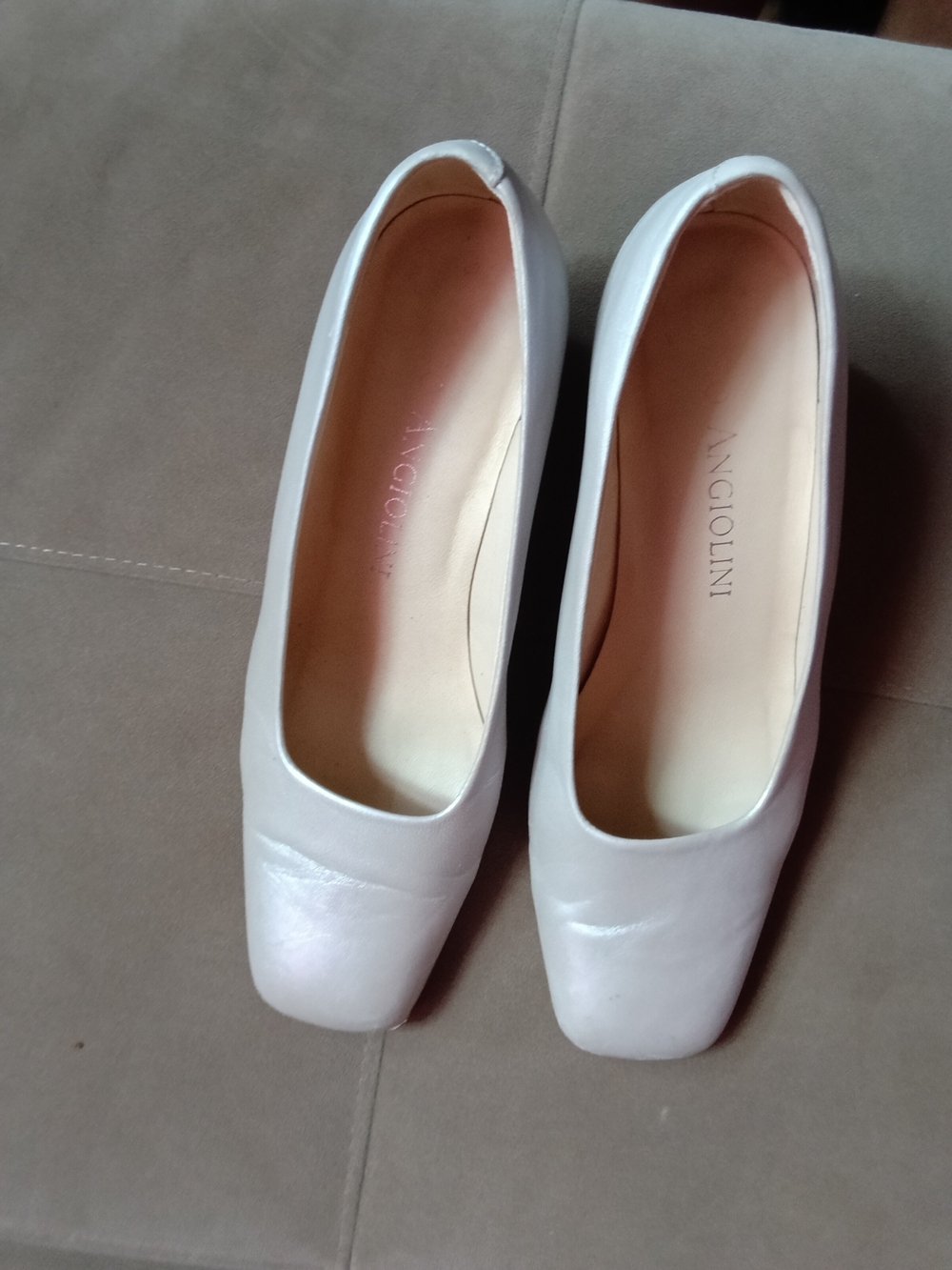 Enzo Angiolini Women's Cream Square-Toe Ballet Flats